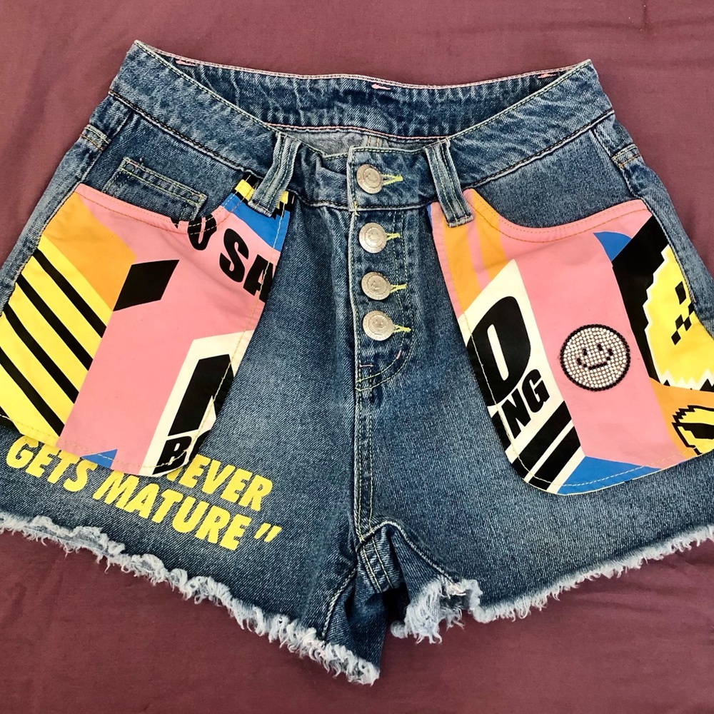 LALABOBO highly embellished denim shorts. Excellent condition. Sz 26